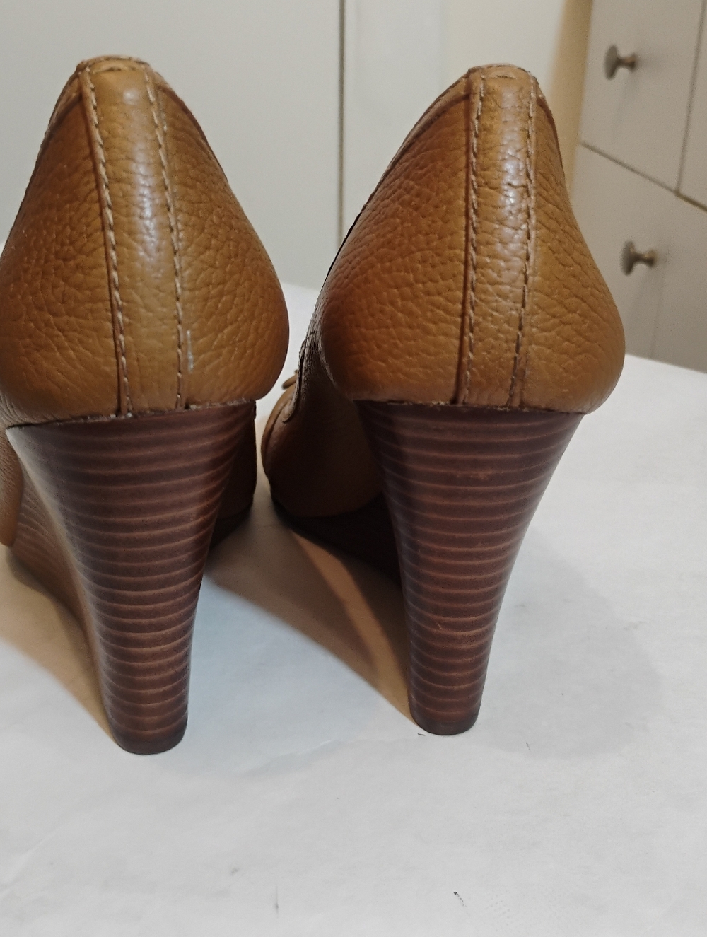 Tory Burch Carnell Peep Toe Wedge Size 6M - Picture 13 of 13